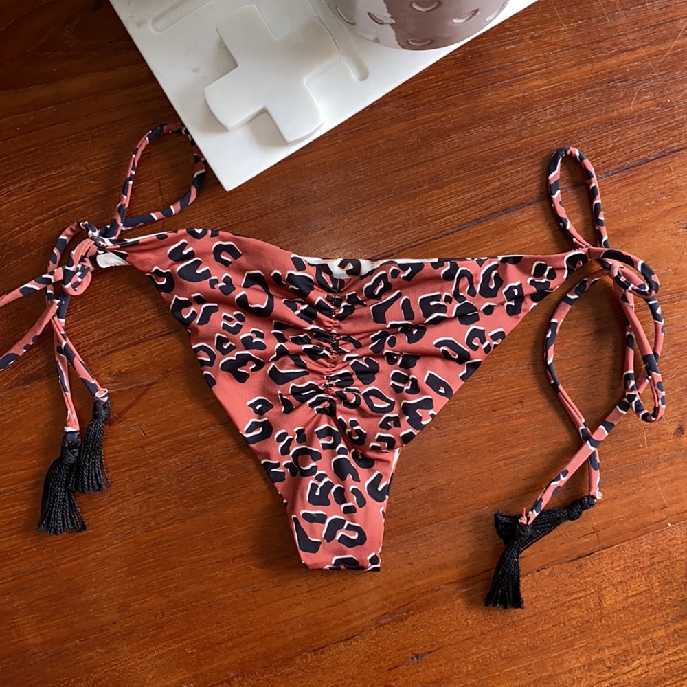 Beach Riot New Reversible Bikini Bottom - Picture 2 of 8
